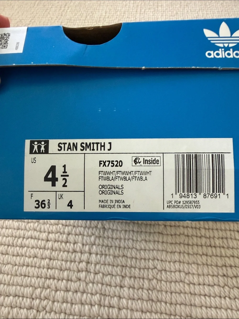 adidas kids Stan Smith white leather sneakers size 4.5 NWT